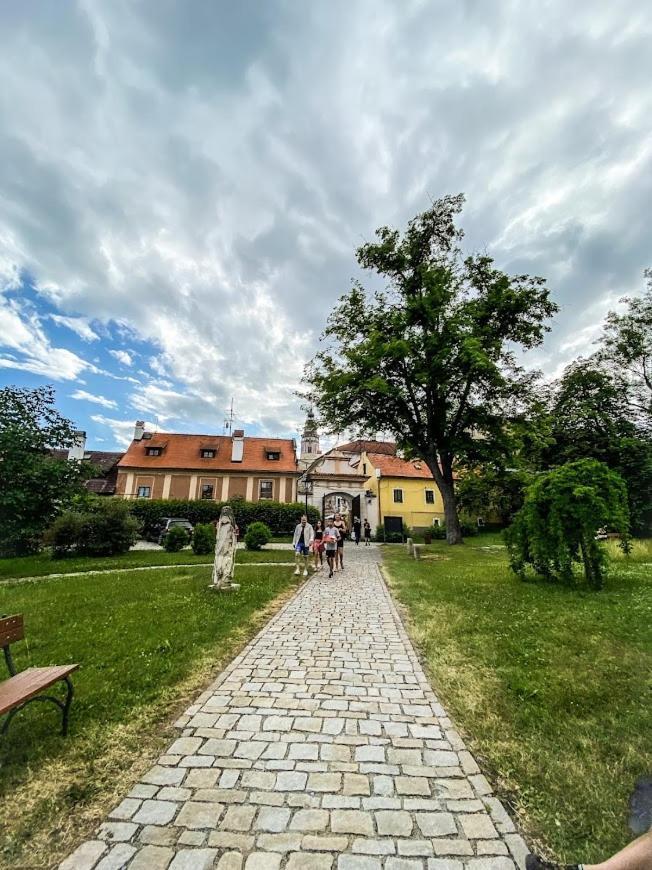Klasterni Apartmany Cesky Krumlov Exterior photo